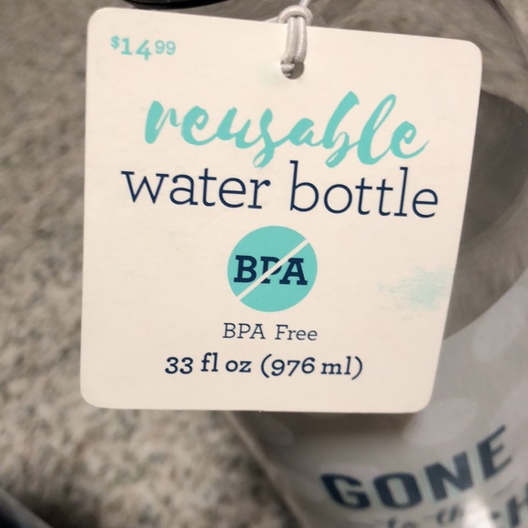 NWT Water Bottles Reusable Size 33 ounce (Lot of 3) - Picture 3 of 12